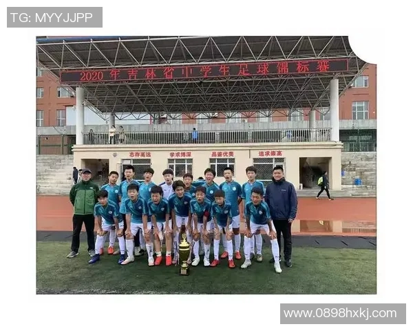 四川足球俱乐部奋勇争先展现团队精神助力地方足球发展新篇章